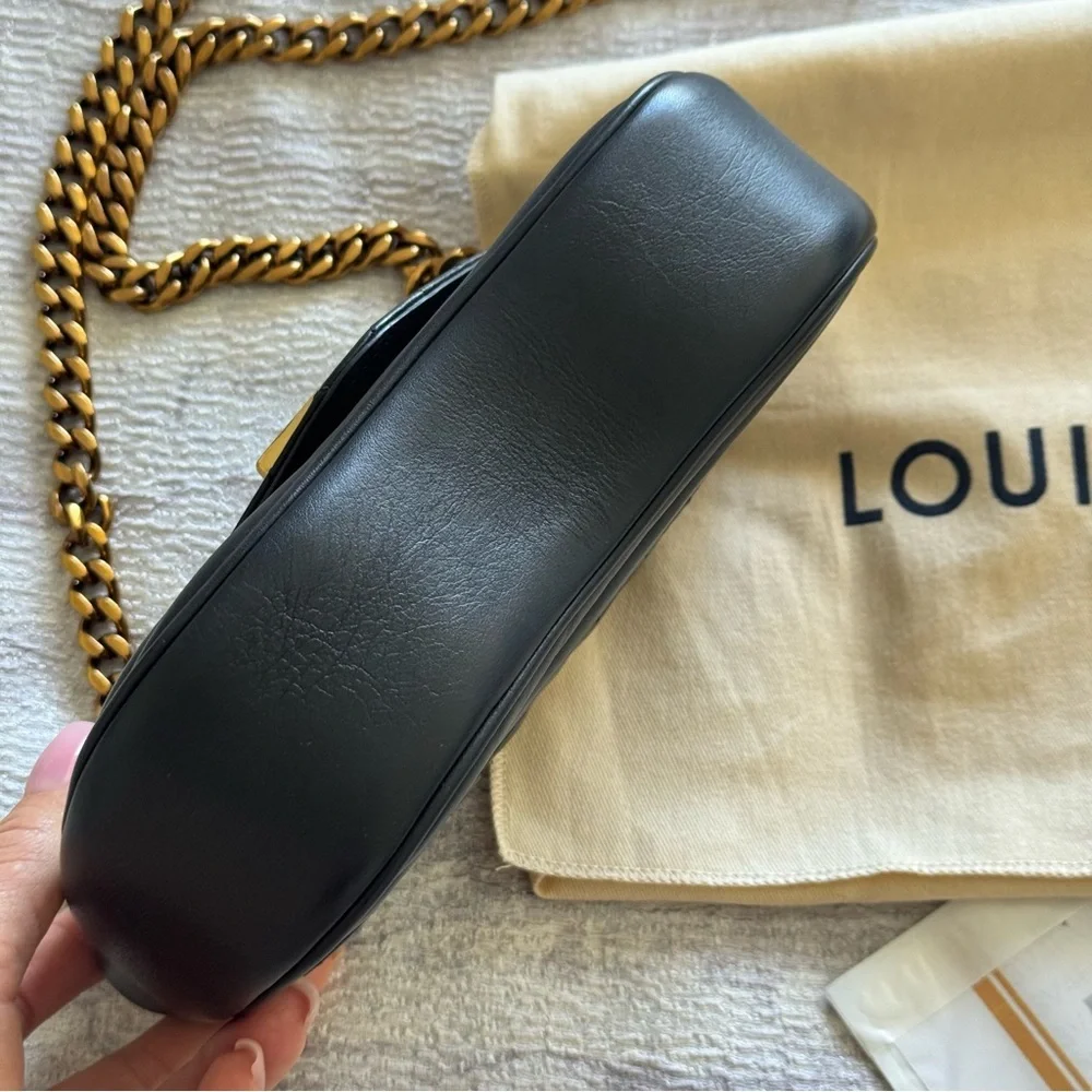 Louis Vuitton Wave Black Quilted Shoulder/Crossbody Bag, Authentic - Picture 7 of 16